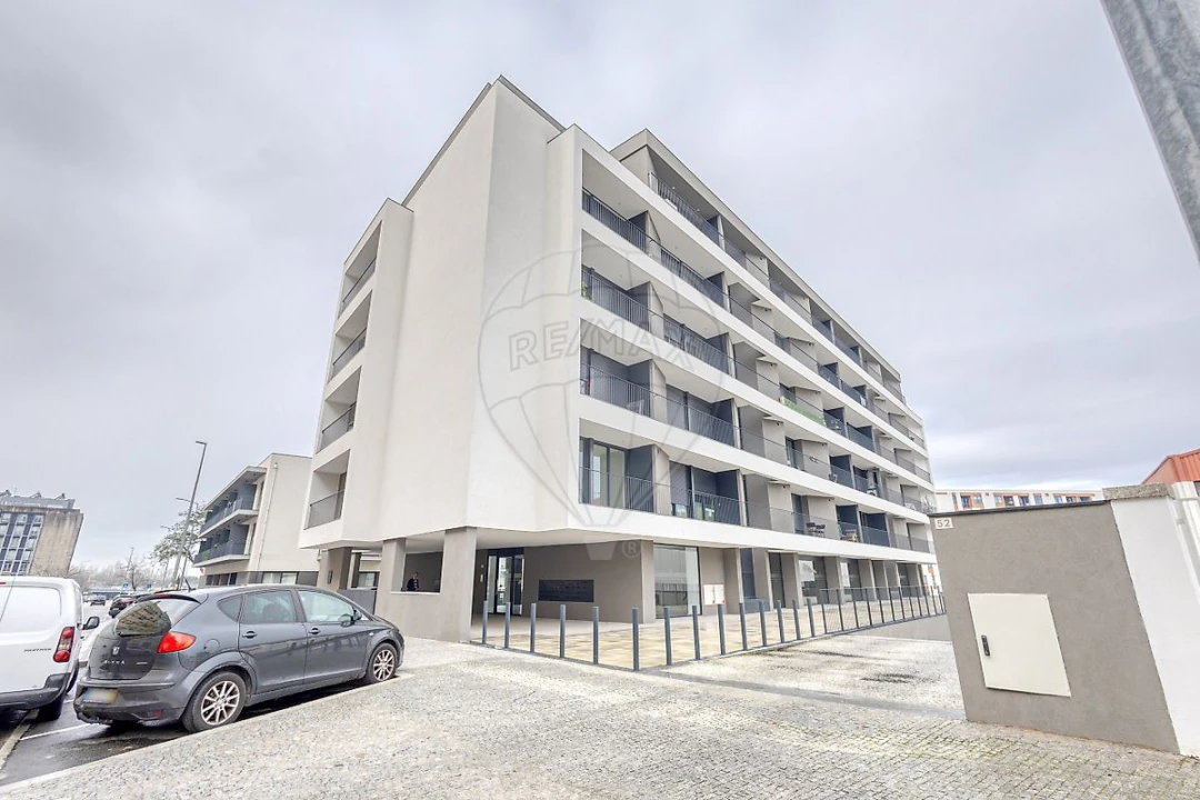 Apartamento T1 para Arrendamento em Paranhos Foto 25