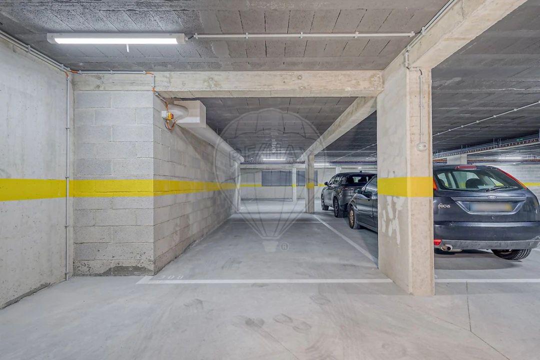 Apartamento T1 para Arrendamento em Paranhos Foto 19