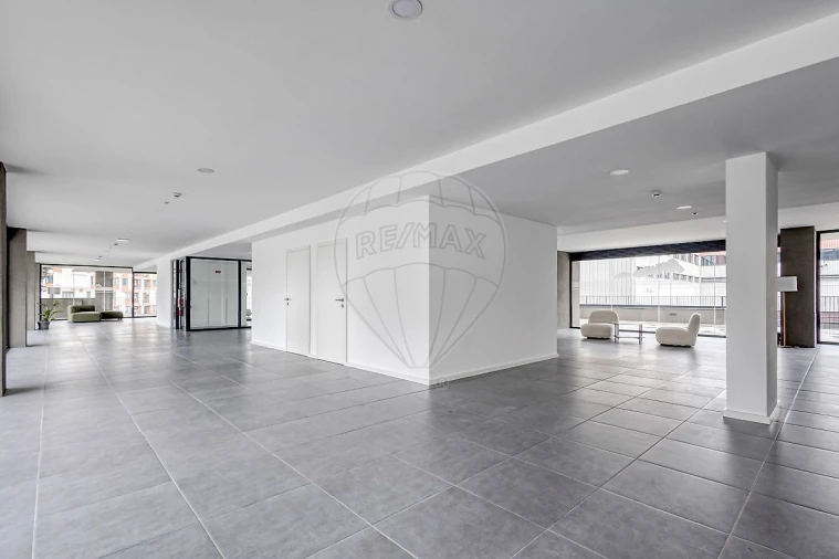 Apartamento T1 para Arrendamento em Paranhos Foto 22