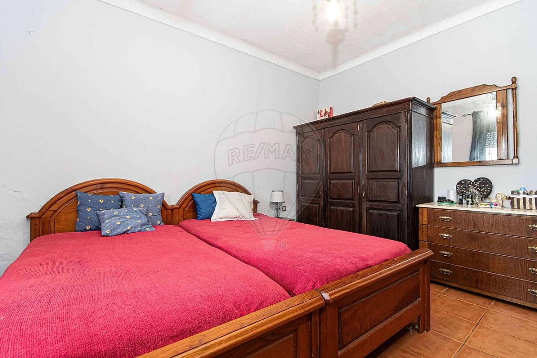 Moradia T3 para Venda em Vialonga Foto 13