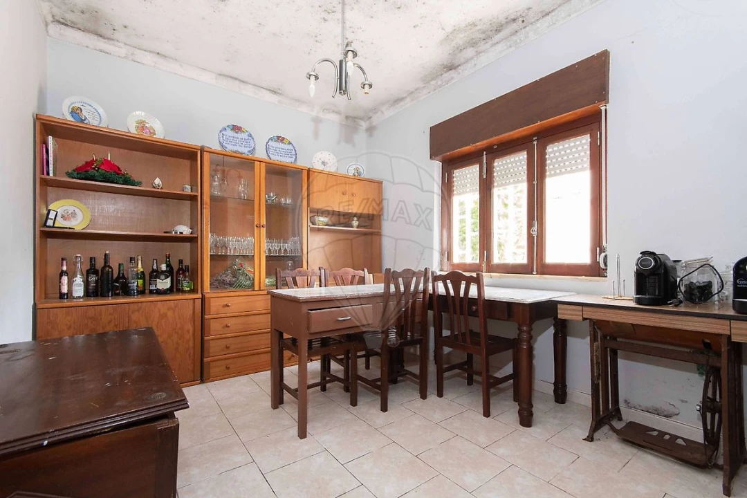 Moradia T3 para Venda em Vialonga Foto 17