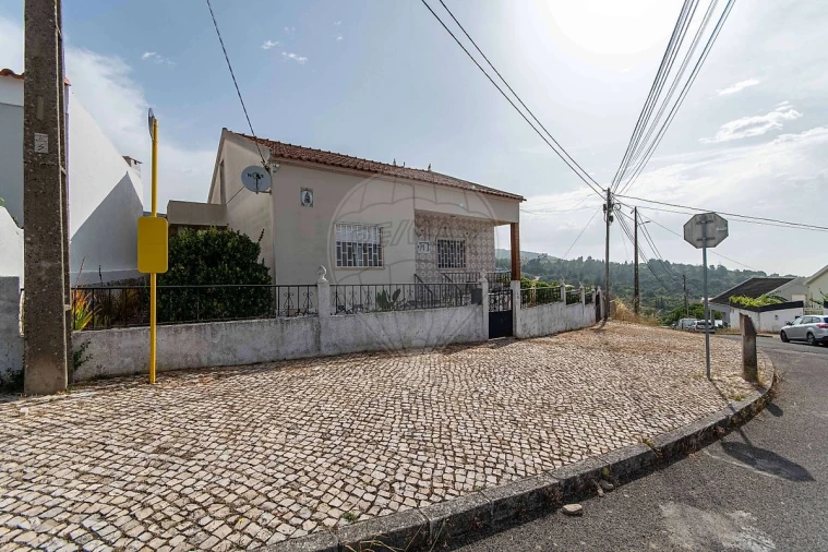 Moradia T3 para Venda em Vialonga