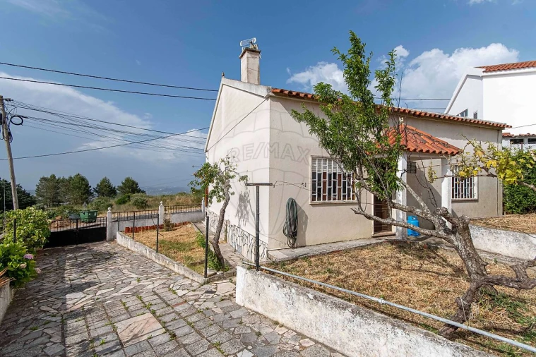 Moradia T3 para Venda em Vialonga Foto 11