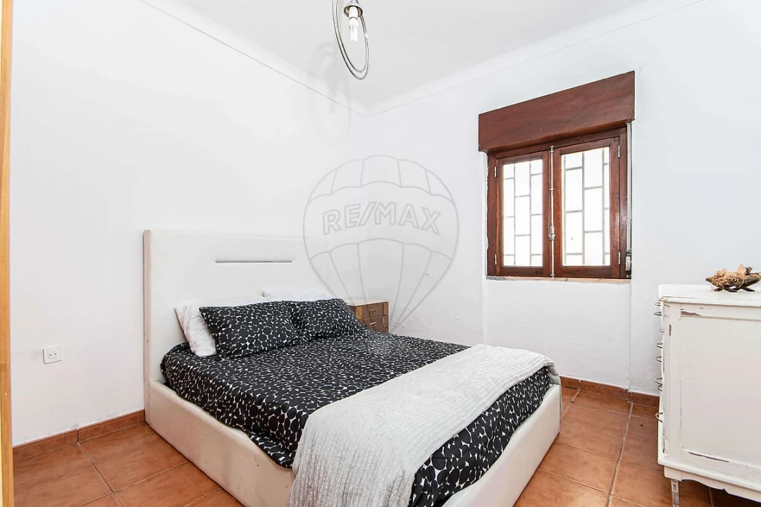 Moradia T3 para Venda em Vialonga Foto 14