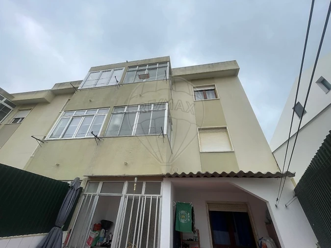 Apartamento T2 para Venda em Santa Iria de Azoia, São João da Talha e Bobadela Foto 17
