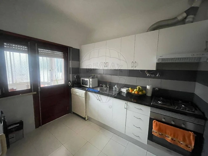 Apartamento T2 para Venda em Santa Iria de Azoia, São João da Talha e Bobadela Foto 5