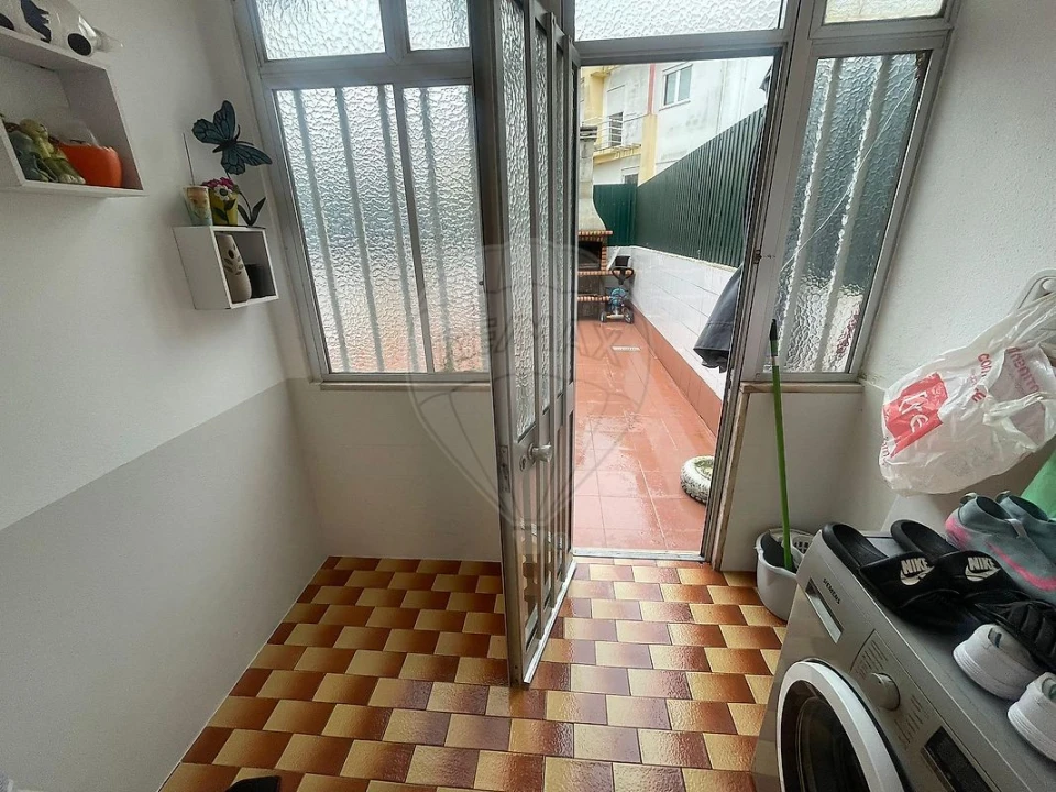 Apartamento T2 para Venda em Santa Iria de Azoia, São João da Talha e Bobadela Foto 8