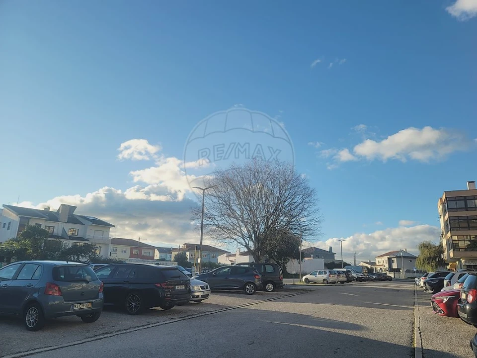 Apartamento T2 para Venda em Rio de Mouro Foto 31