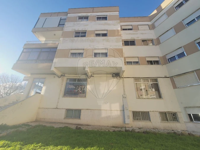 Apartamento T2 para Venda em Rio de Mouro Foto 22