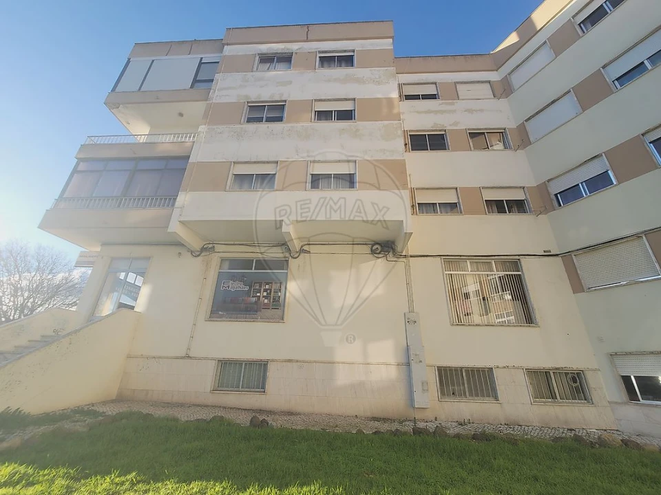 Apartamento T2 para Venda em Rio de Mouro Foto 22