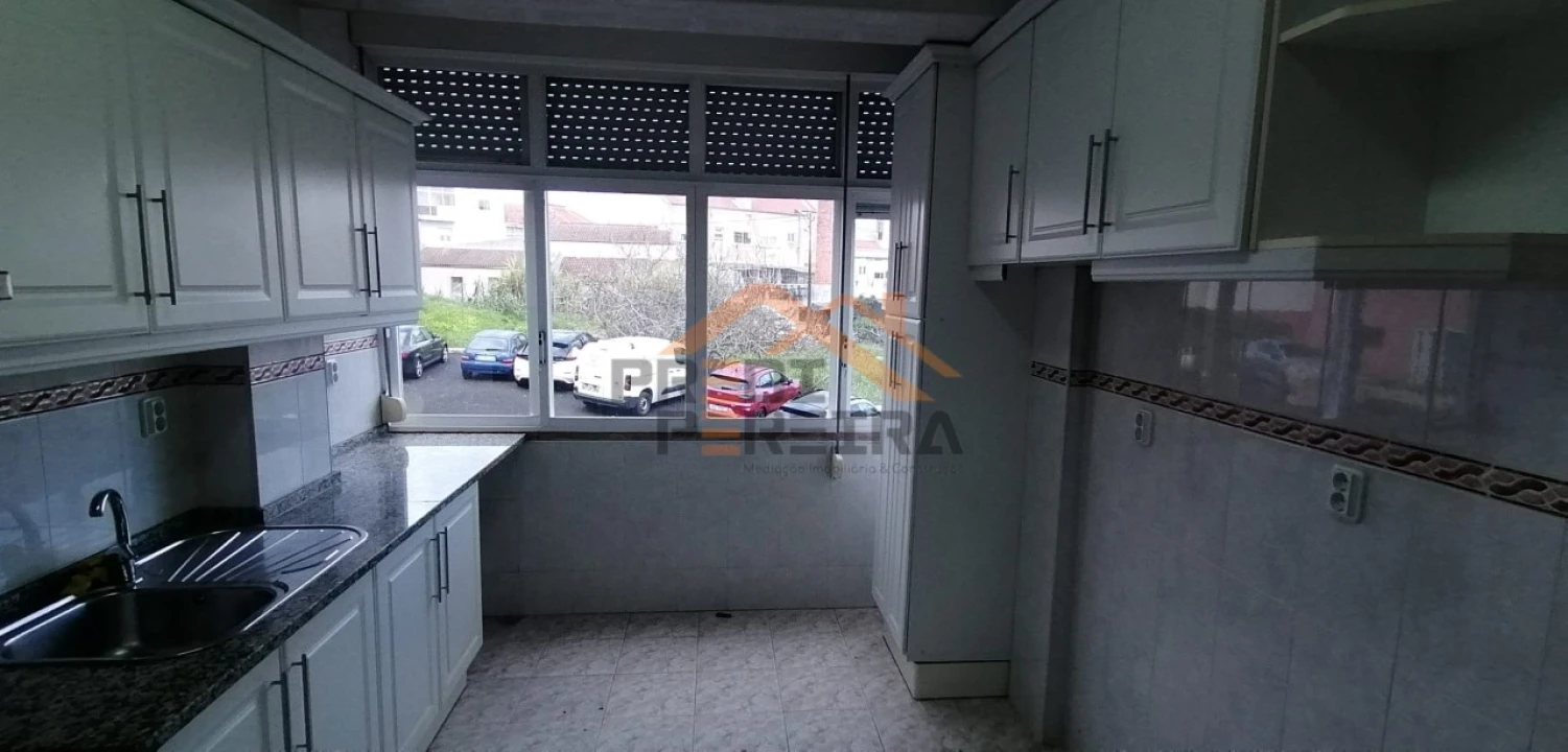 Apartamento T2 para Venda em Águas Livres Foto 6