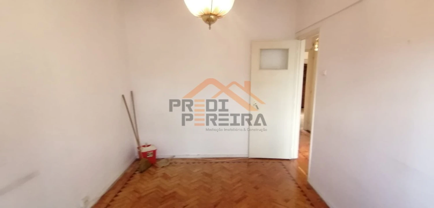 Apartamento T2 para Venda em Águas Livres Foto 11