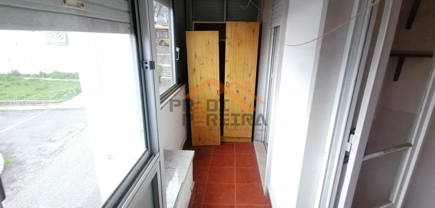 Apartamento T2 para Venda em Águas Livres Foto 12