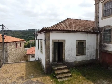 Moradia T2 para Venda em São João de Tarouca