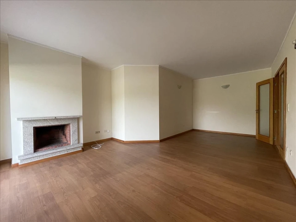 Apartamento T3 para Venda em Canelas Foto 4