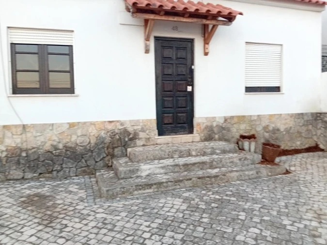 Moradia T6 para Venda em Riachos