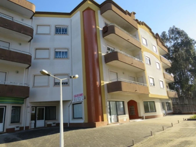 Apartamento T3 para Venda em Caxarias Foto 1