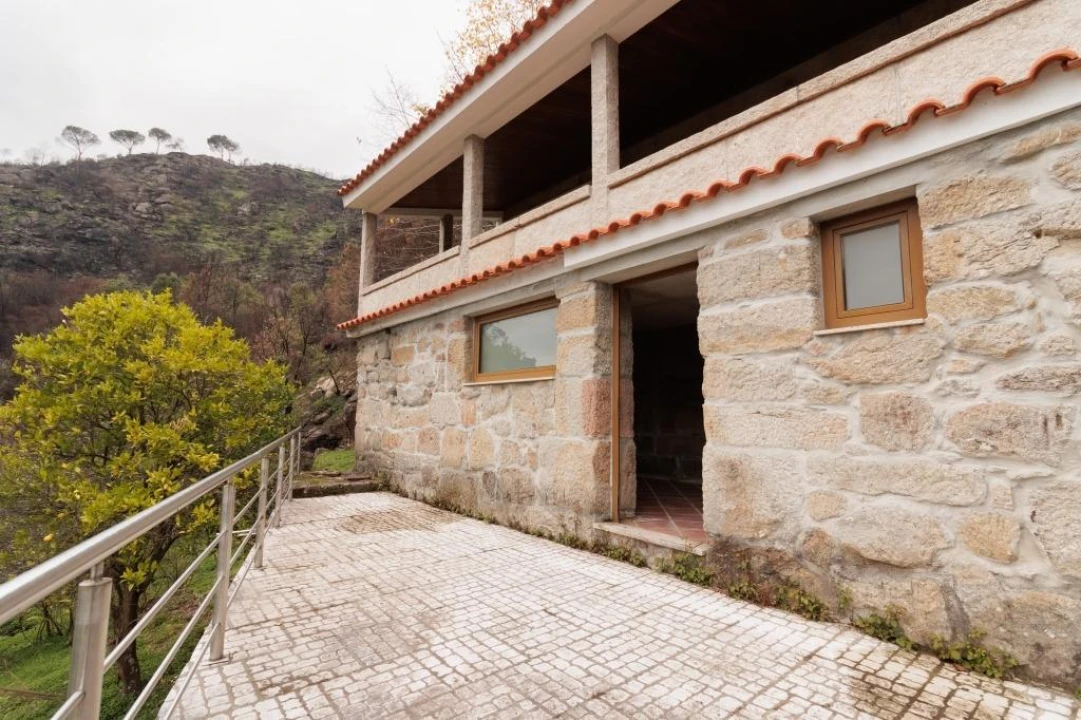 Moradia T2 para Venda em Ancede e Ribadouro Foto 1