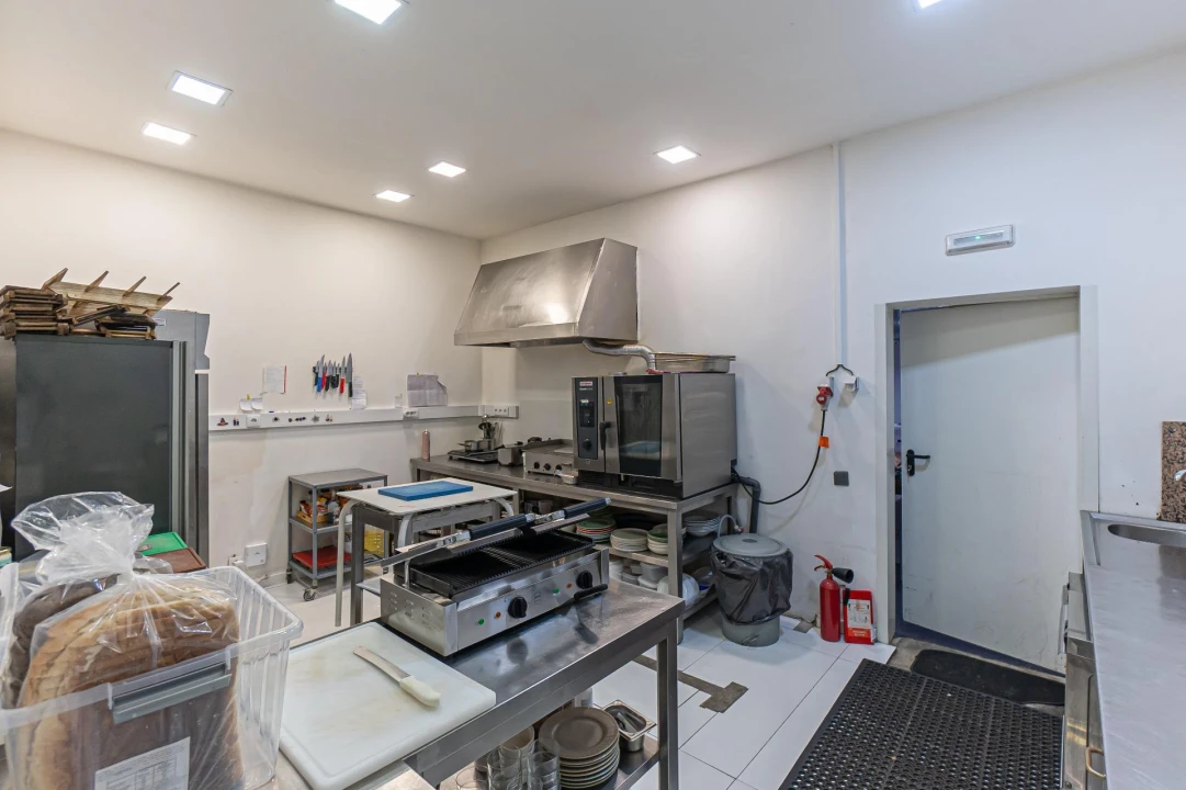 Negócio para Arrendamento em Antas e Abade de Vermoim Foto 15