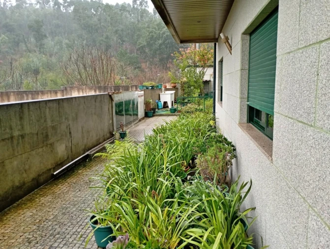 Moradia T3 para Venda em Folgosa Foto 11