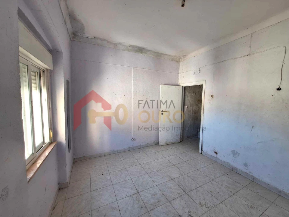 Moradia T4 para Venda em Assunção, Ajuda, Salvador e Santo Ildefonso Foto 20