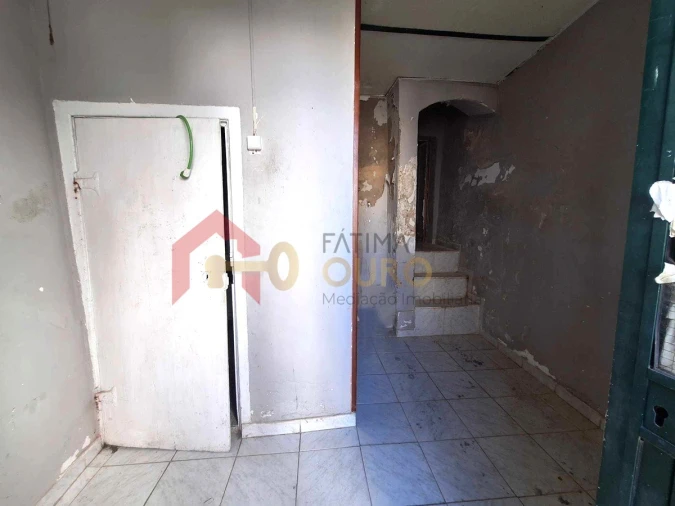 Moradia T4 para Venda em Assunção, Ajuda, Salvador e Santo Ildefonso Foto 4