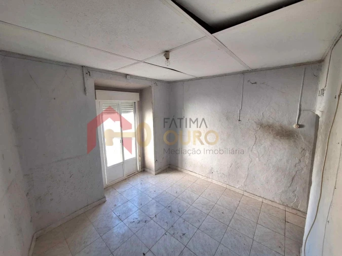 Moradia T4 para Venda em Assunção, Ajuda, Salvador e Santo Ildefonso Foto 13