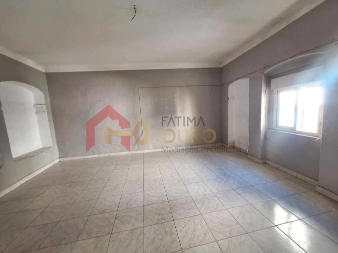 Moradia T4 para Venda em Assunção, Ajuda, Salvador e Santo Ildefonso Foto 19