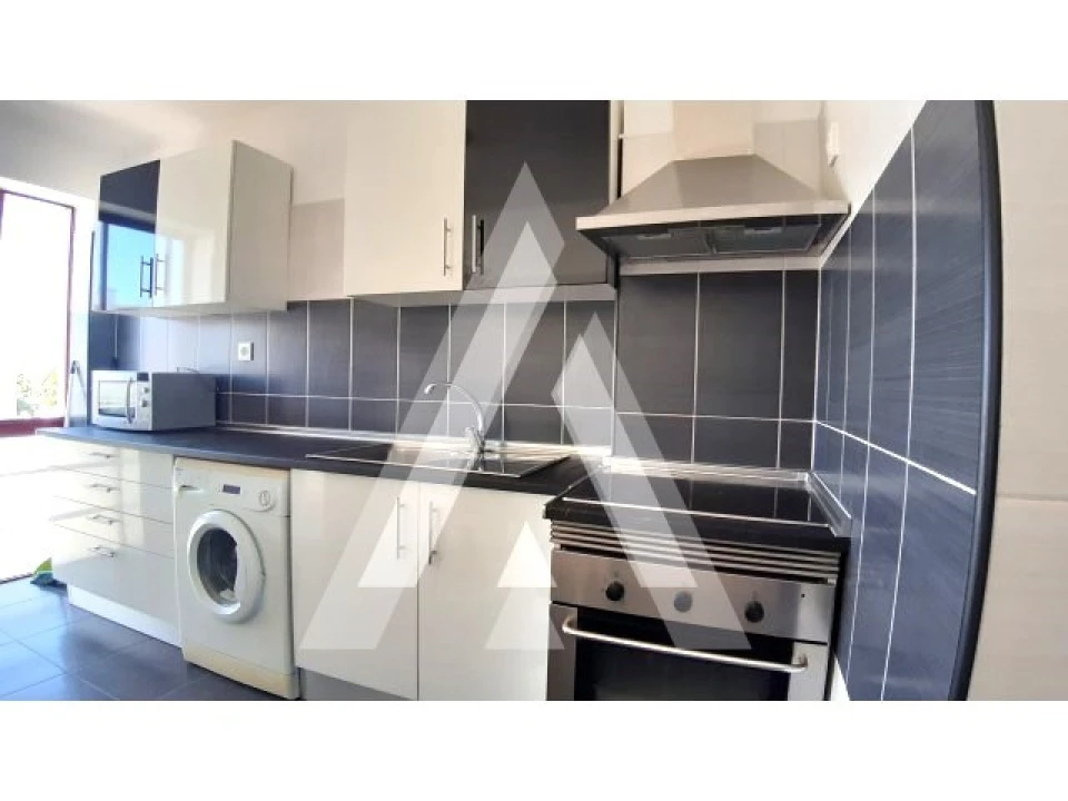 Apartamento T3 para Arrendamento em Malagueira e Horta das Figueiras Foto 1