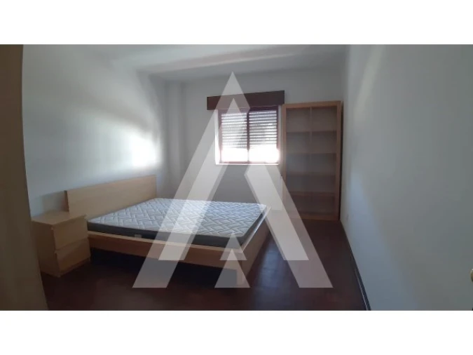 Apartamento T3 para Arrendamento em Malagueira e Horta das Figueiras Foto 8