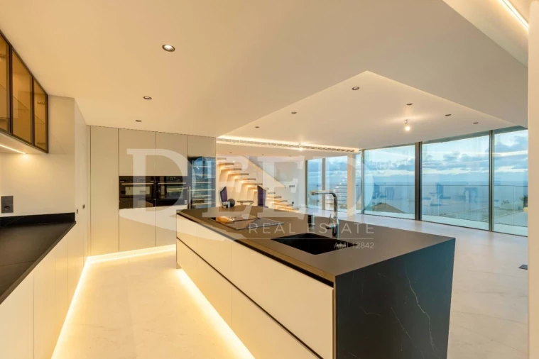 Moradia T3 para Venda em Funchal (Santa Maria Maior) Foto 13