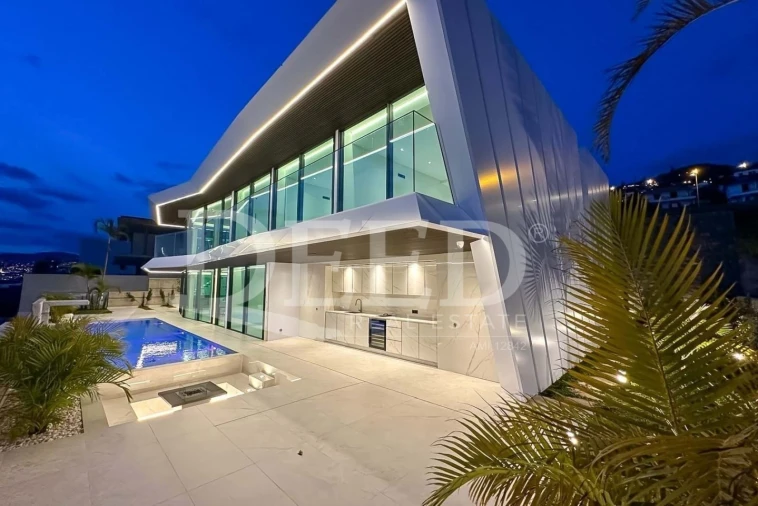 Moradia T3 para Venda em Funchal (Santa Maria Maior)