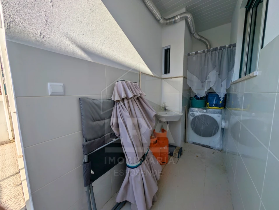 Moradia T2 para Venda em São Romão de Neiva Foto 13