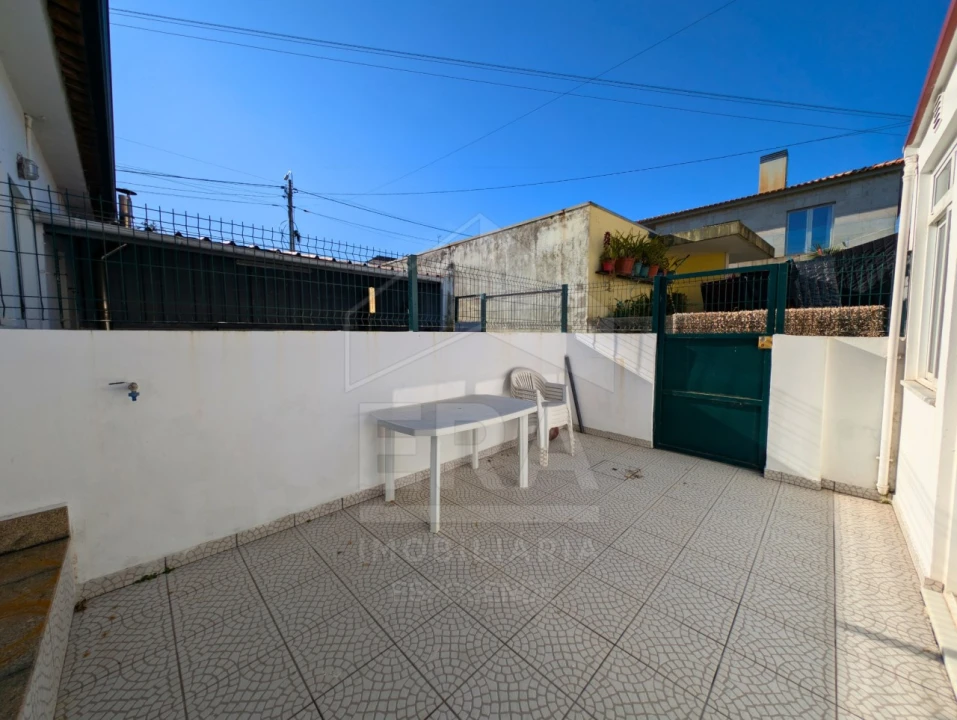 Moradia T2 para Venda em São Romão de Neiva Foto 14