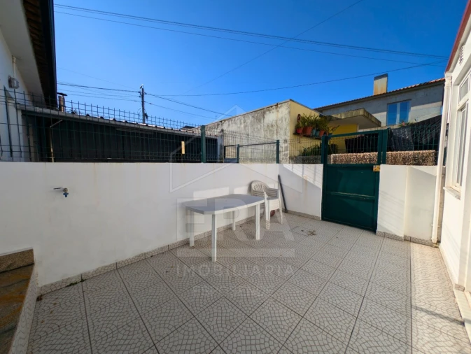 Moradia T2 para Venda em São Romão de Neiva Foto 14