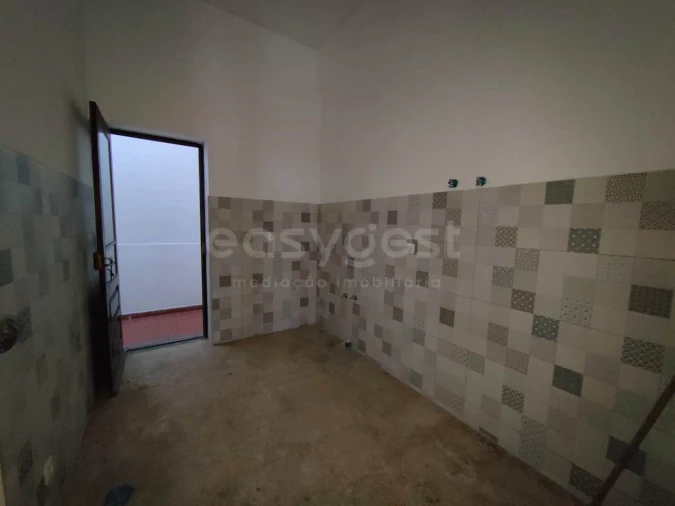 Loja para Arrendamento em Beja (Salvador e Santa Maria da Feira) Foto 3