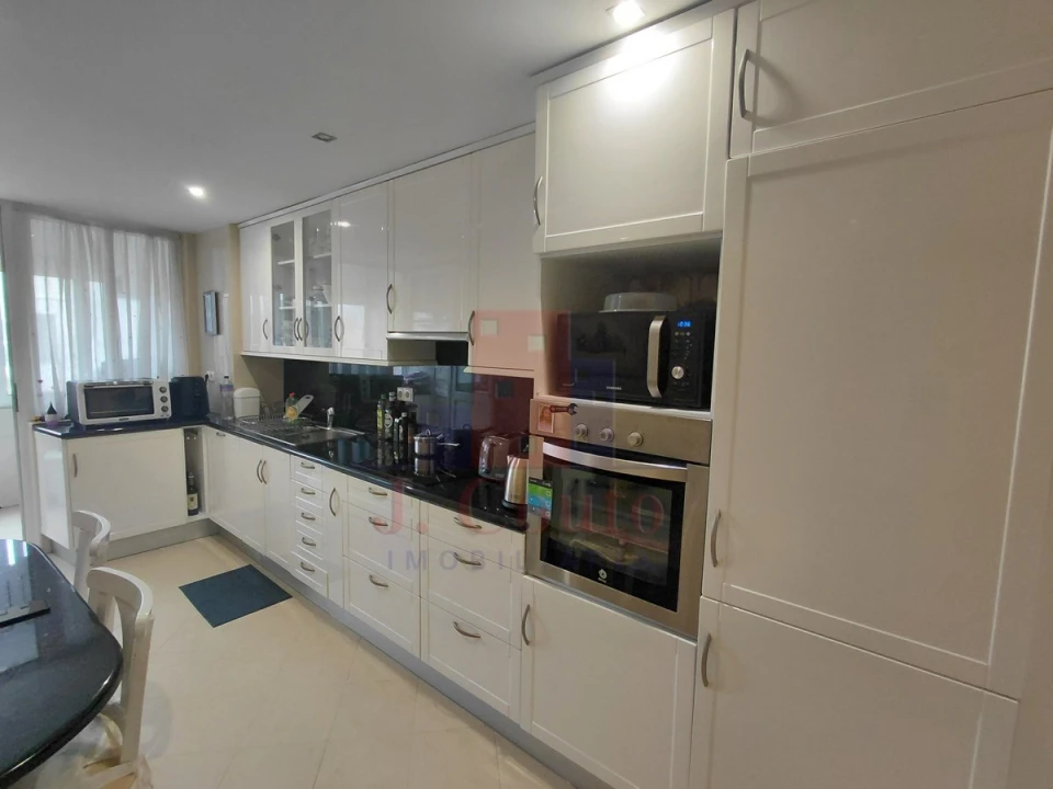 Apartamento T2 para Arrendamento em Nossa Senhora do Pópulo, Coto e São Gregório Foto 2