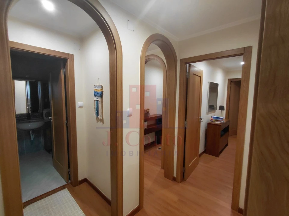Apartamento T2 para Arrendamento em Nossa Senhora do Pópulo, Coto e São Gregório Foto 5