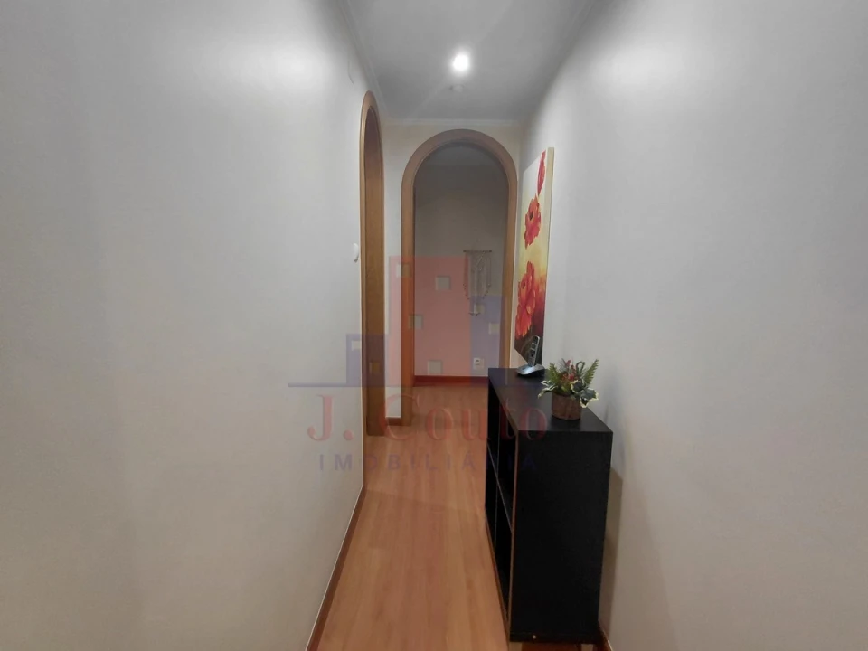 Apartamento T2 para Arrendamento em Nossa Senhora do Pópulo, Coto e São Gregório Foto 14
