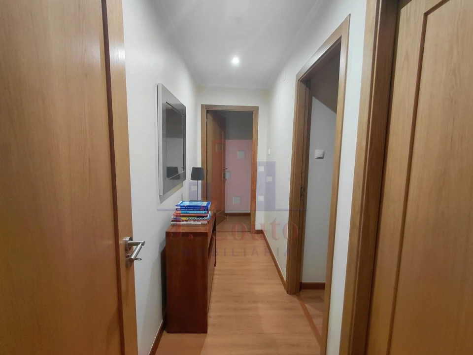 Apartamento T2 para Arrendamento em Nossa Senhora do Pópulo, Coto e São Gregório Foto 18