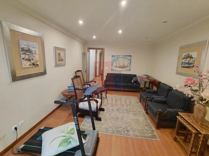 Apartamento T2 para Arrendamento em Nossa Senhora do Pópulo, Coto e São Gregório Foto 9