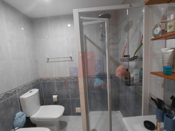 Apartamento T2 para Arrendamento em Nossa Senhora do Pópulo, Coto e São Gregório Foto 13