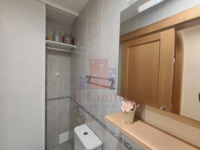 Apartamento T2 para Arrendamento em Nossa Senhora do Pópulo, Coto e São Gregório Foto 17