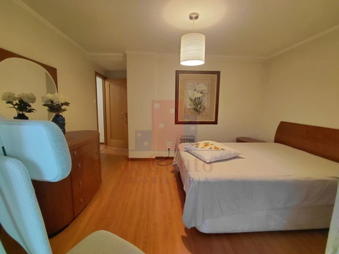 Apartamento T2 para Arrendamento em Nossa Senhora do Pópulo, Coto e São Gregório Foto 22