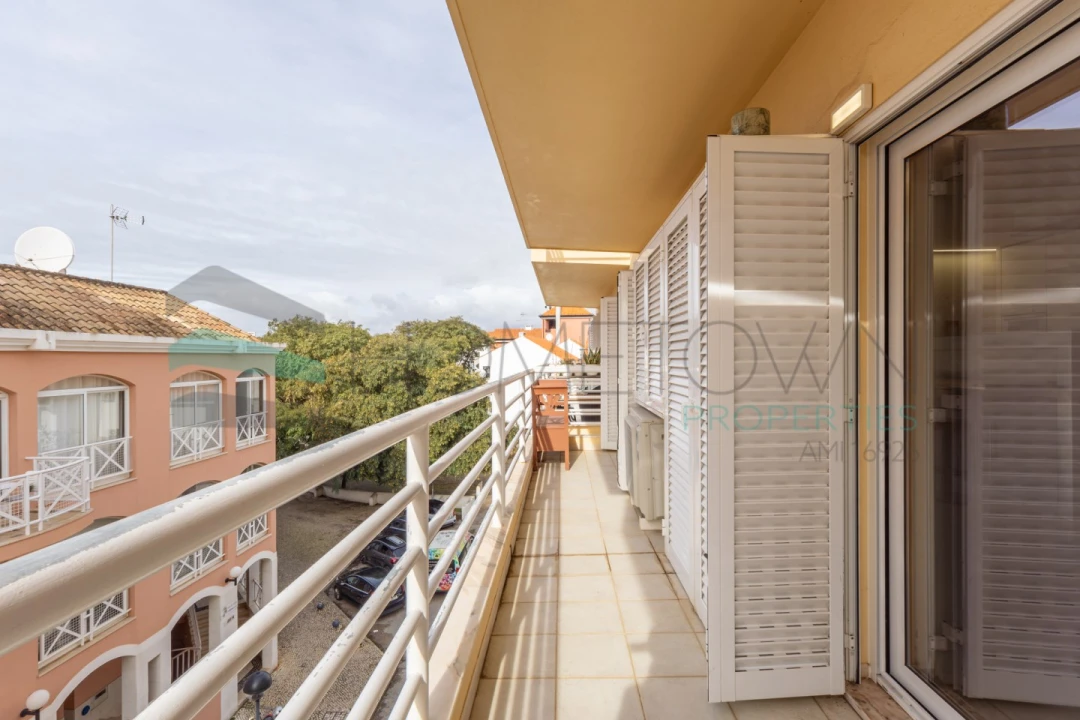Apartamento T2 para Venda em Quarteira Foto 23
