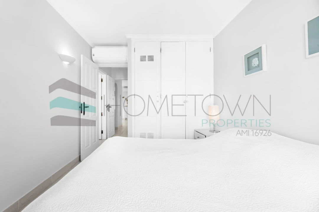 Apartamento T2 para Venda em Quarteira Foto 16