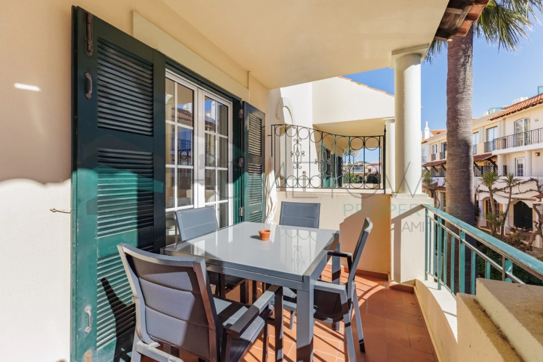 Apartamento T2 para Venda em Quarteira Foto 21