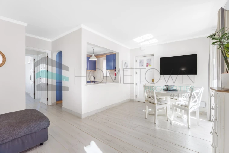 Apartamento T2 para Venda em Quarteira Foto 2