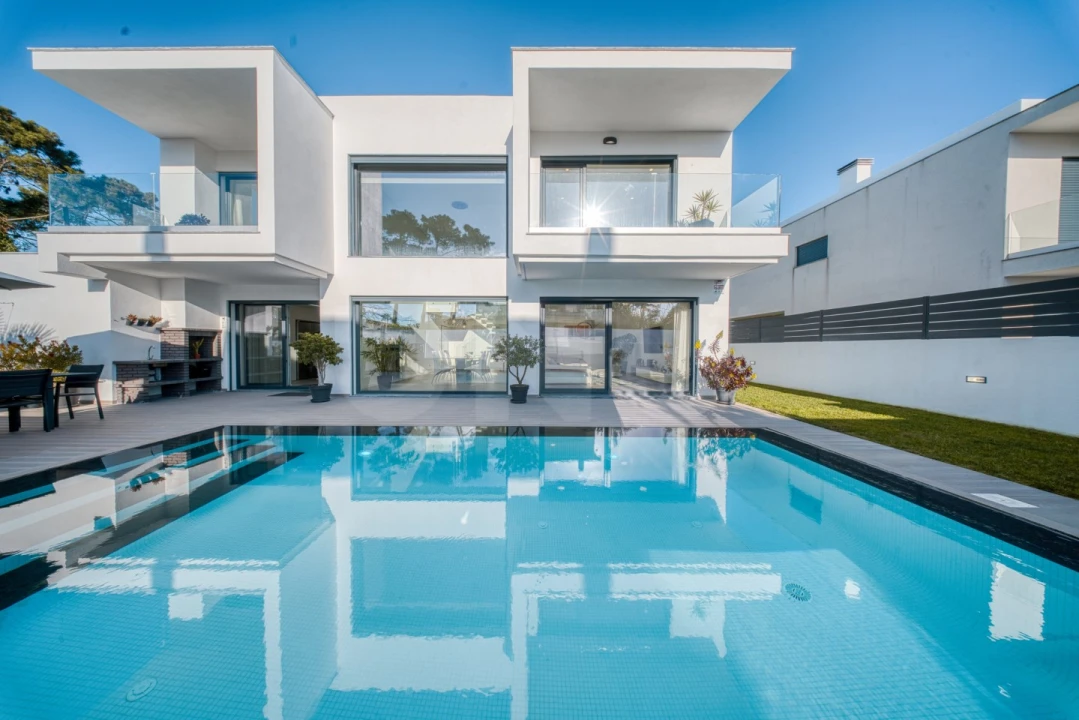 Moradia T4 para Venda em Charneca de Caparica e Sobreda Foto 1