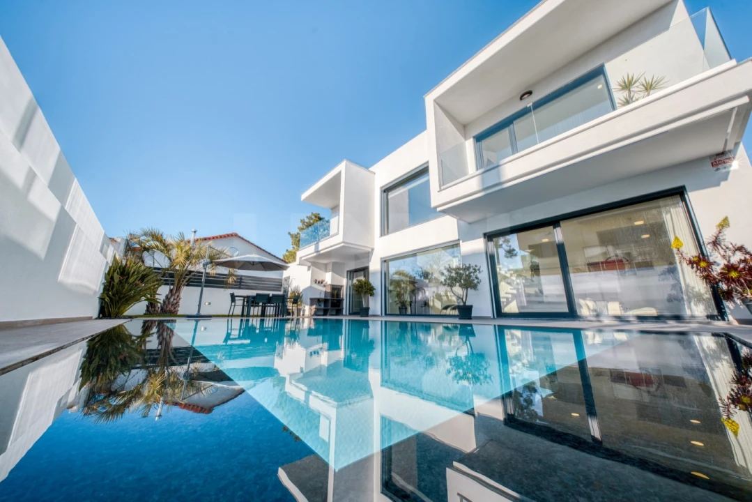 Moradia T4 para Venda em Charneca de Caparica e Sobreda Foto 2